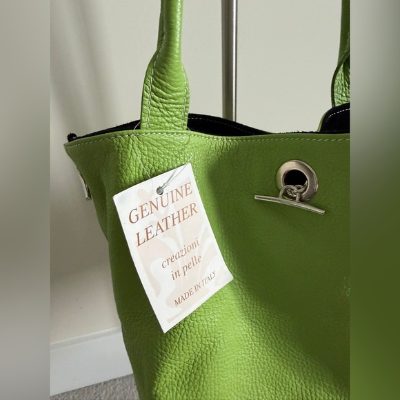 Chic Lime Green Italian Leather Tote Bag - Picture 5 of 6